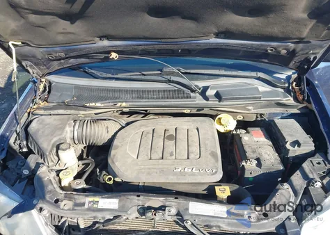 2013 Chrysler Town & Country Touring from USA, damaged, VIN 2C4RC1BG0DR779829